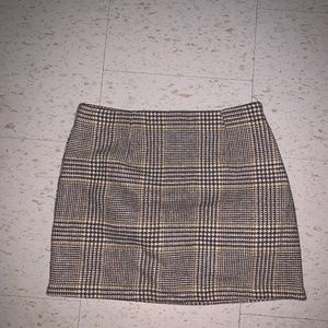 light brown, yellow, white houndstooth mini skirt